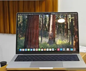 Photo - New Laptop Apple MacBook Pro M1 32GB Apple M1 Pro SSD 1T