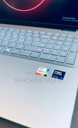 New Laptop Dell Inspiron 16 5620 16GB Intel Core Ultra 7 SSD 1T