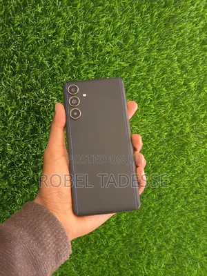 Photo - Samsung Galaxy F55 256 GB