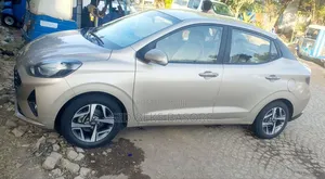 Hyundai I10 2021 Gold