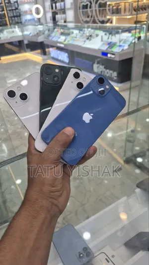 Photo - Apple iPhone 13 128 GB Blue