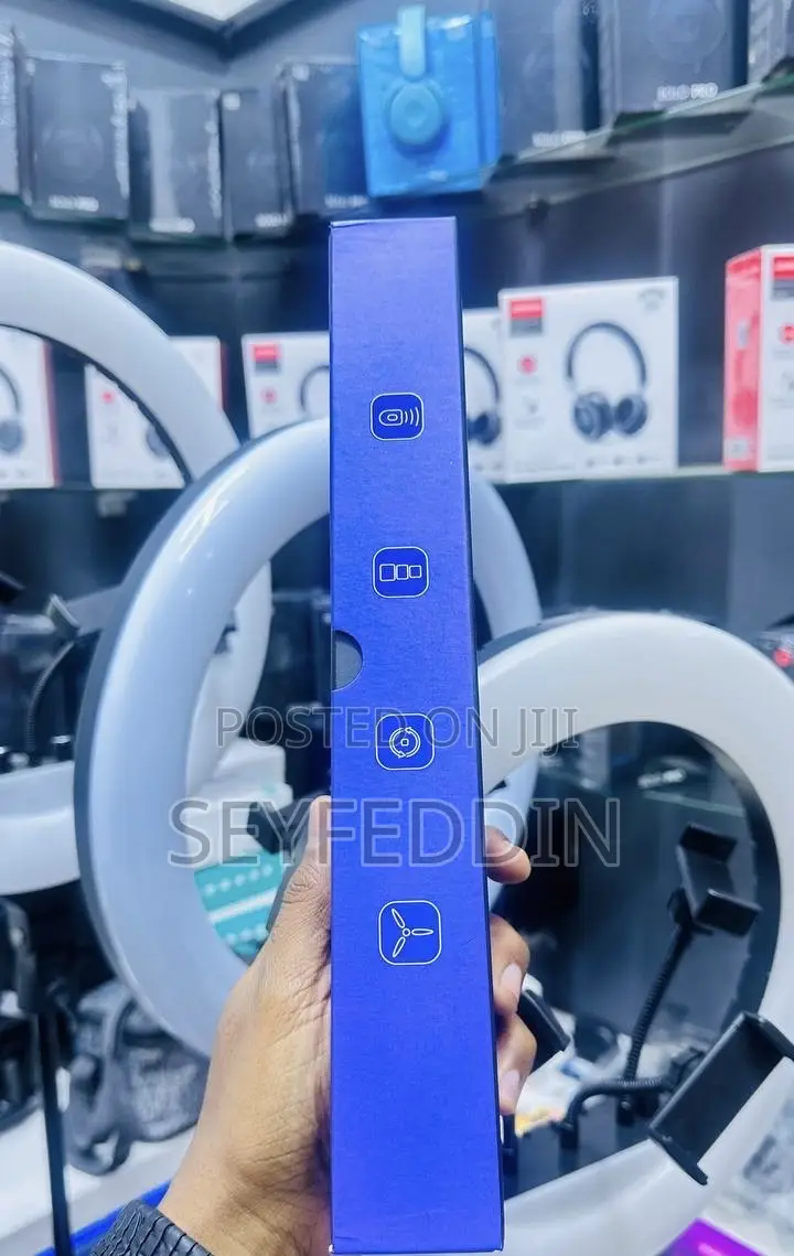 Selfie Stick With Grip Handle R16k