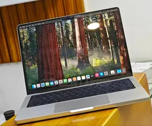 New Laptop Apple MacBook Pro M1 32GB Apple M1 Pro SSD 1T
