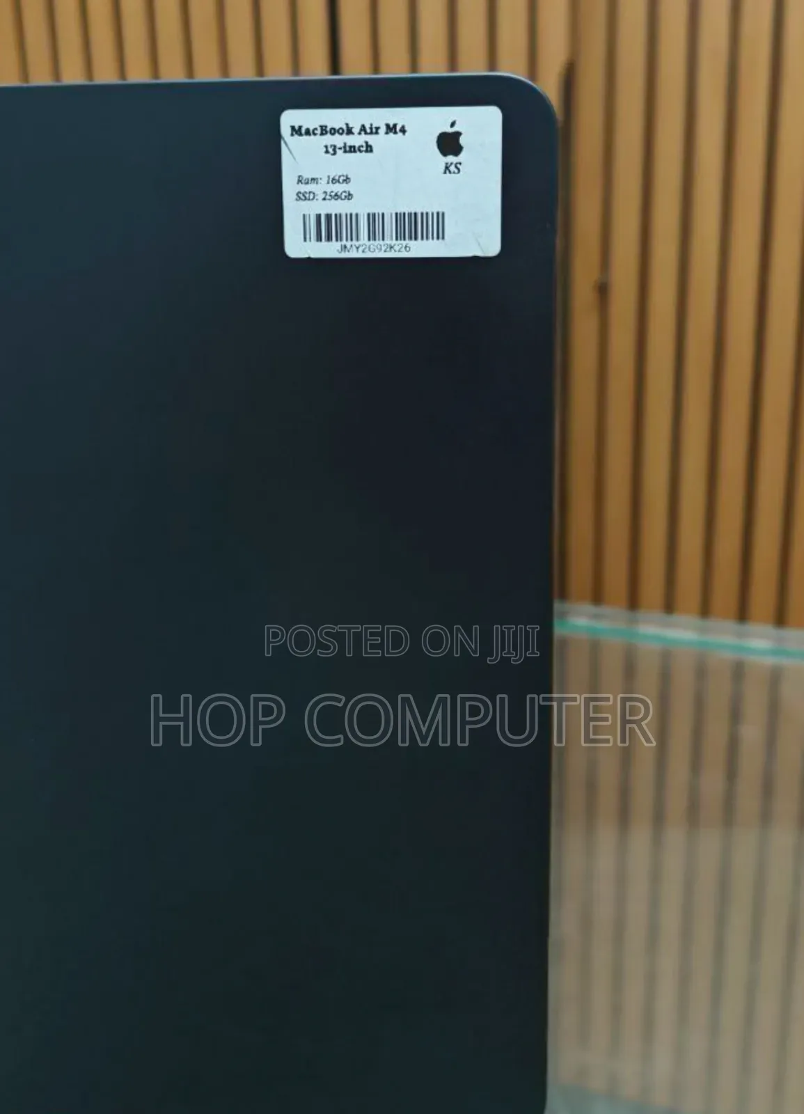 New Laptop Apple MacBook Air 2025 M4 13-inch 16GB Apple M4 SSD 256GB