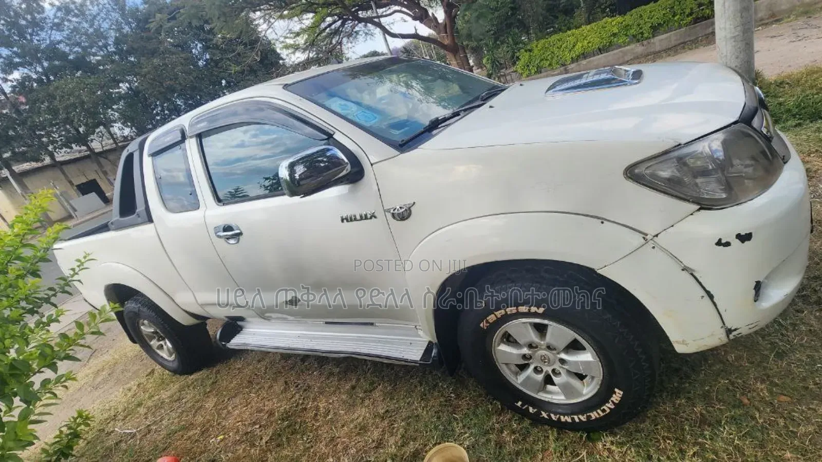 Toyota Hilux 2010 White