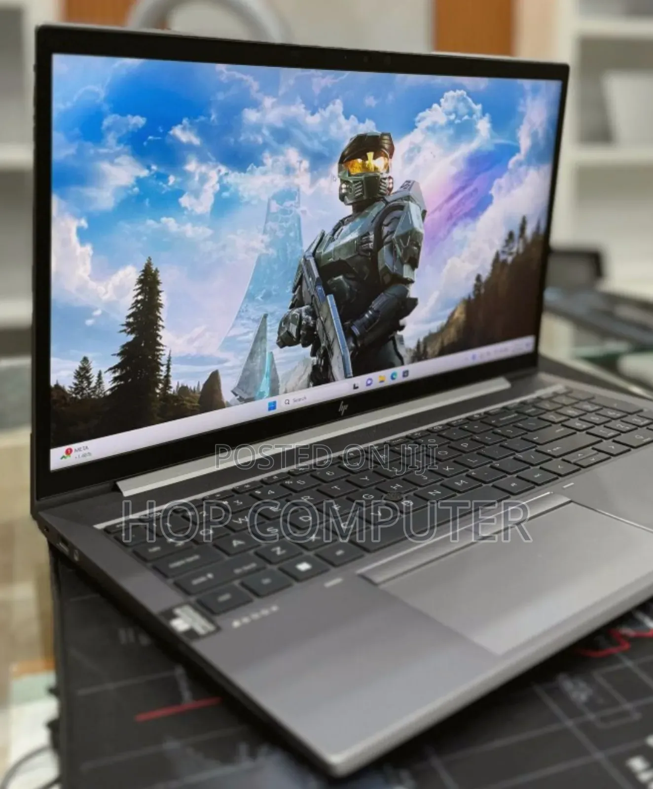 New Laptop HP ZBook Firefly G8 16GB Intel Core I7 SSD 512GB