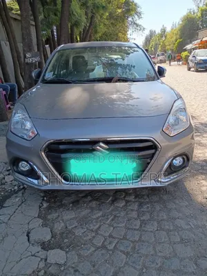 Photo - Suzuki Dzire 2022 Silver