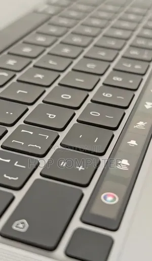 New Laptop Apple MacBook Pro 2022 M2 8GB Apple M2 SSD 256GB