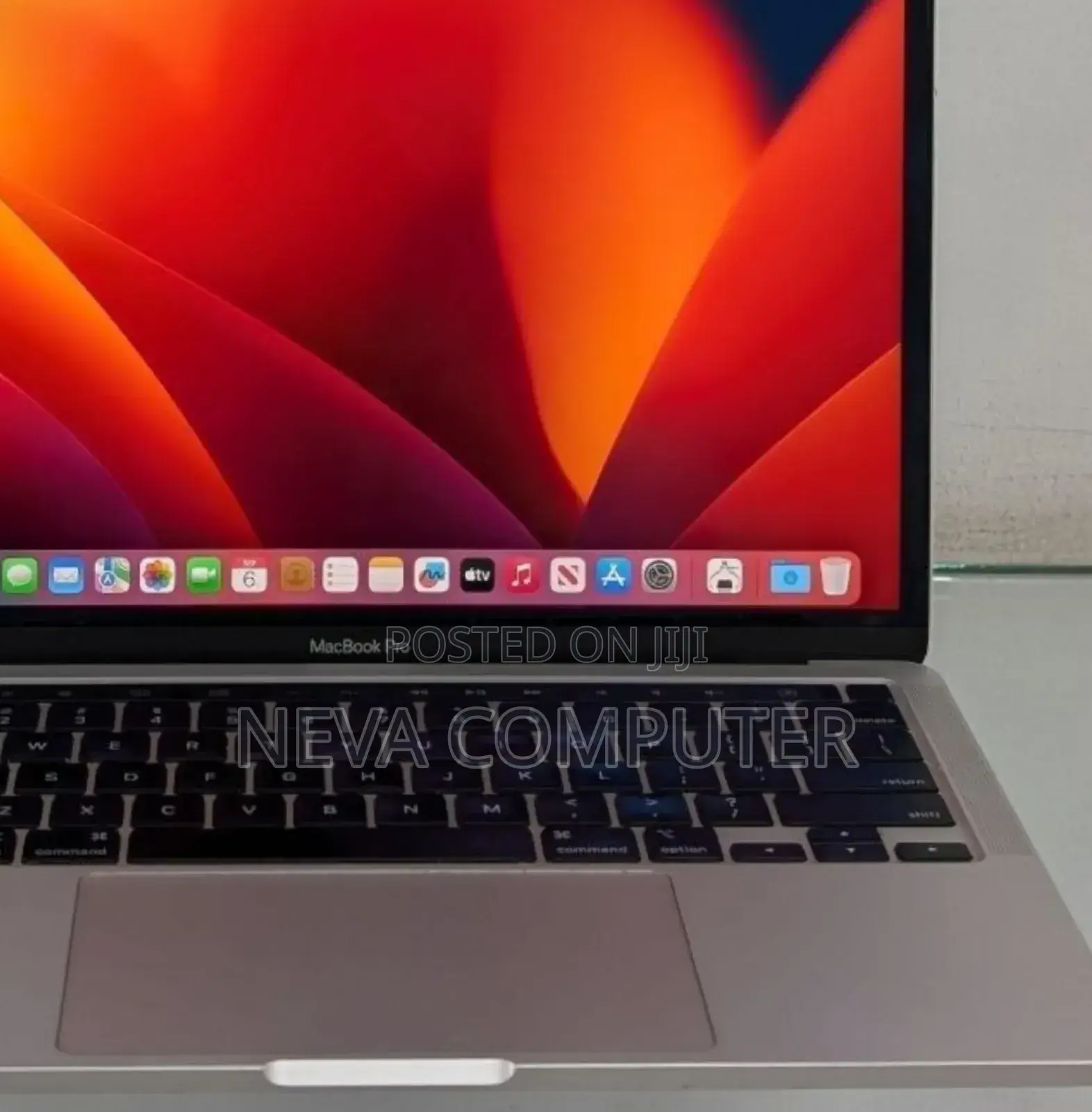 New Laptop Apple MacBook Pro M1 8GB Apple M2 SSD 256GB