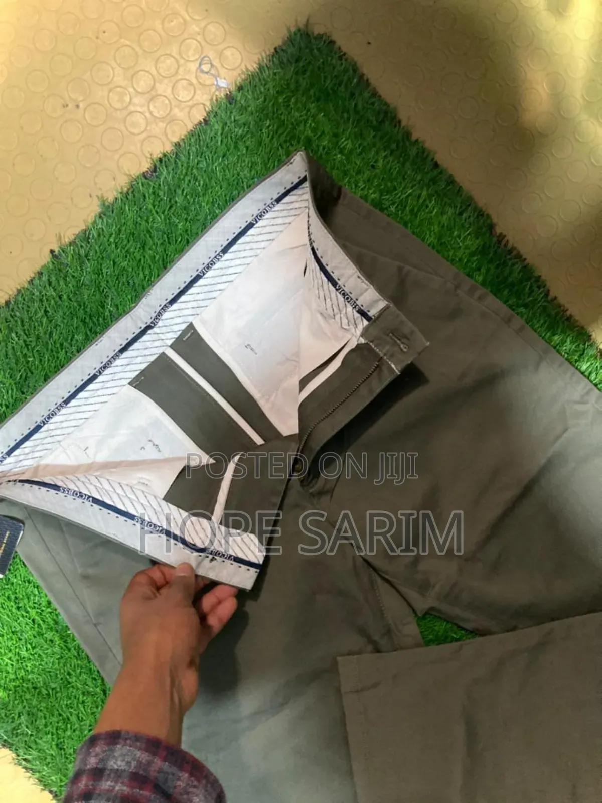 Soft and Comfortable ካኪ New