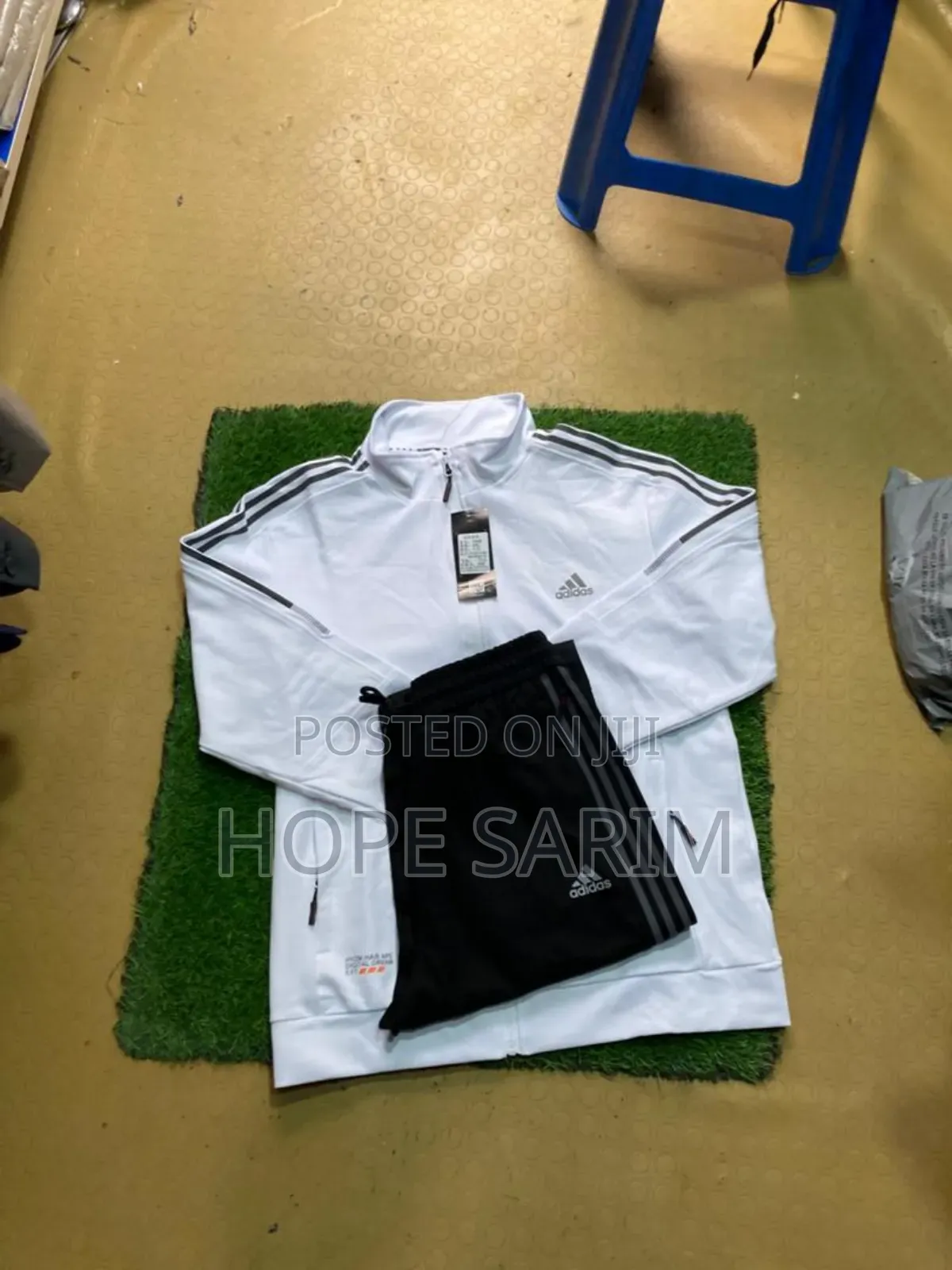 Complete Tuta White Color