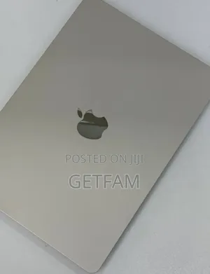 Photo - New Laptop Apple MacBook Air 2025 M4 13-Inch 16GB Apple M4 SSD 256GB