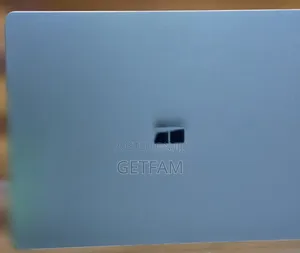 New Laptop Microsoft Surface 8GB Intel Core I5 SSD 256GB