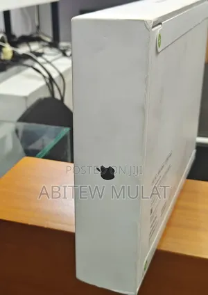 Photo - New Laptop Apple Macbook Pro 2025 M5 14-Inch 16GB Apple M4 SSD 512GB