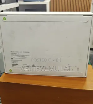 New Laptop Apple Macbook Pro 2025 M5 14-Inch 16GB Apple M4 SSD 512GB