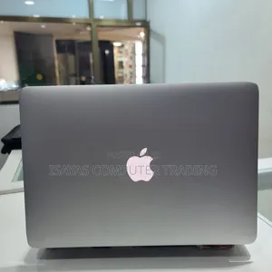 New Laptop Apple MacBook 2015 8GB Intel Core I5 SSD 128GB