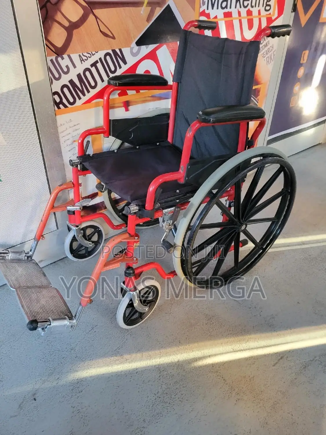 Used Wheelchair匪峥foldable Manual Wheelchair - Select Plus(Red Black)