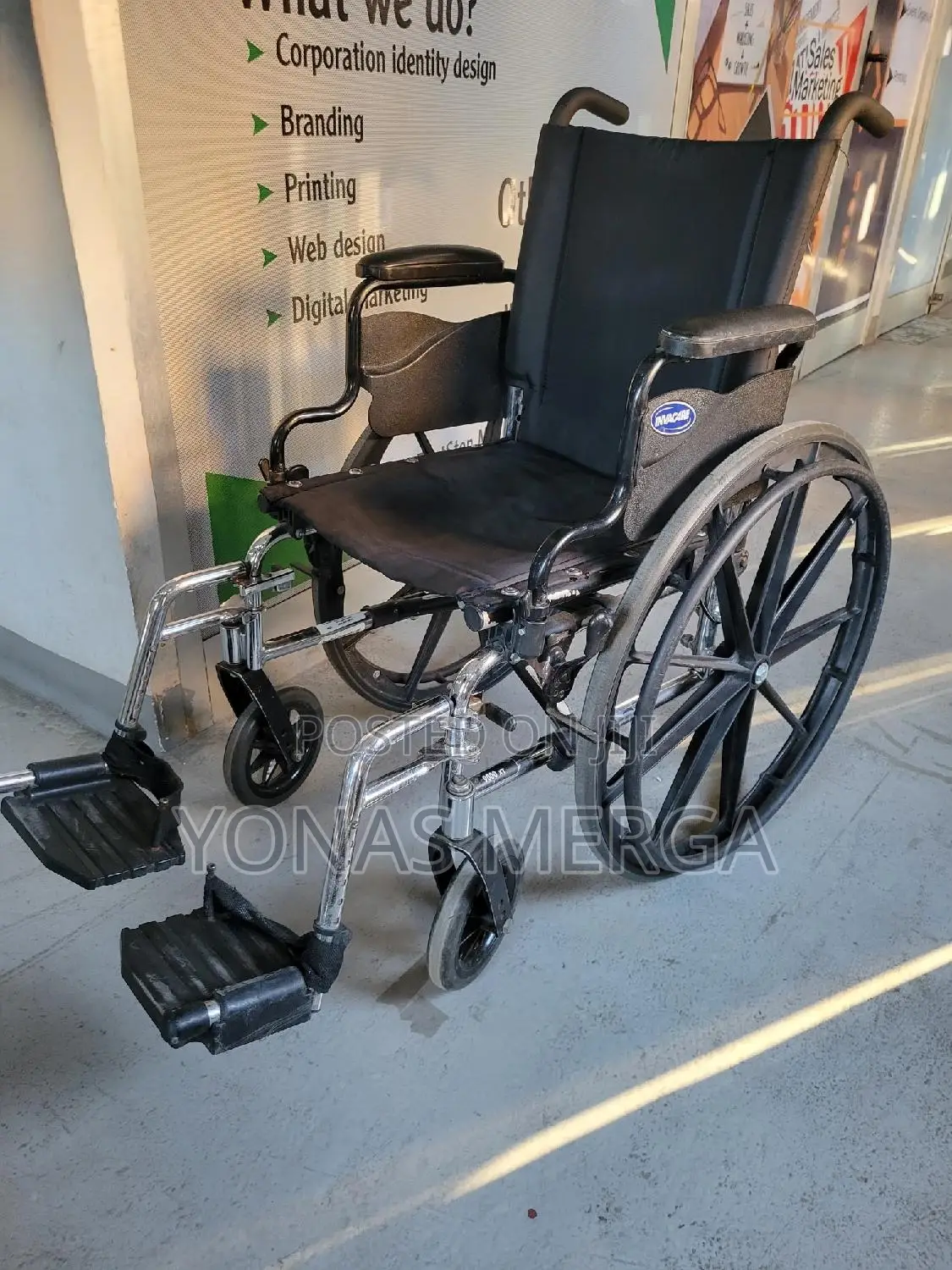 Durable Wheelchair埆悁wheelchair那盞foldable Wheelchair Features a Built