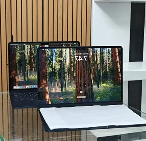 Photo - New Laptop Apple MacBook Air 2025 M4 13-Inch 16GB Apple M4 SSD 256GB