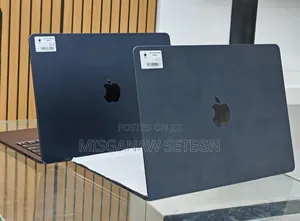 New Laptop Apple MacBook Air 2025 M4 13-Inch 16GB Apple M4 SSD 256GB