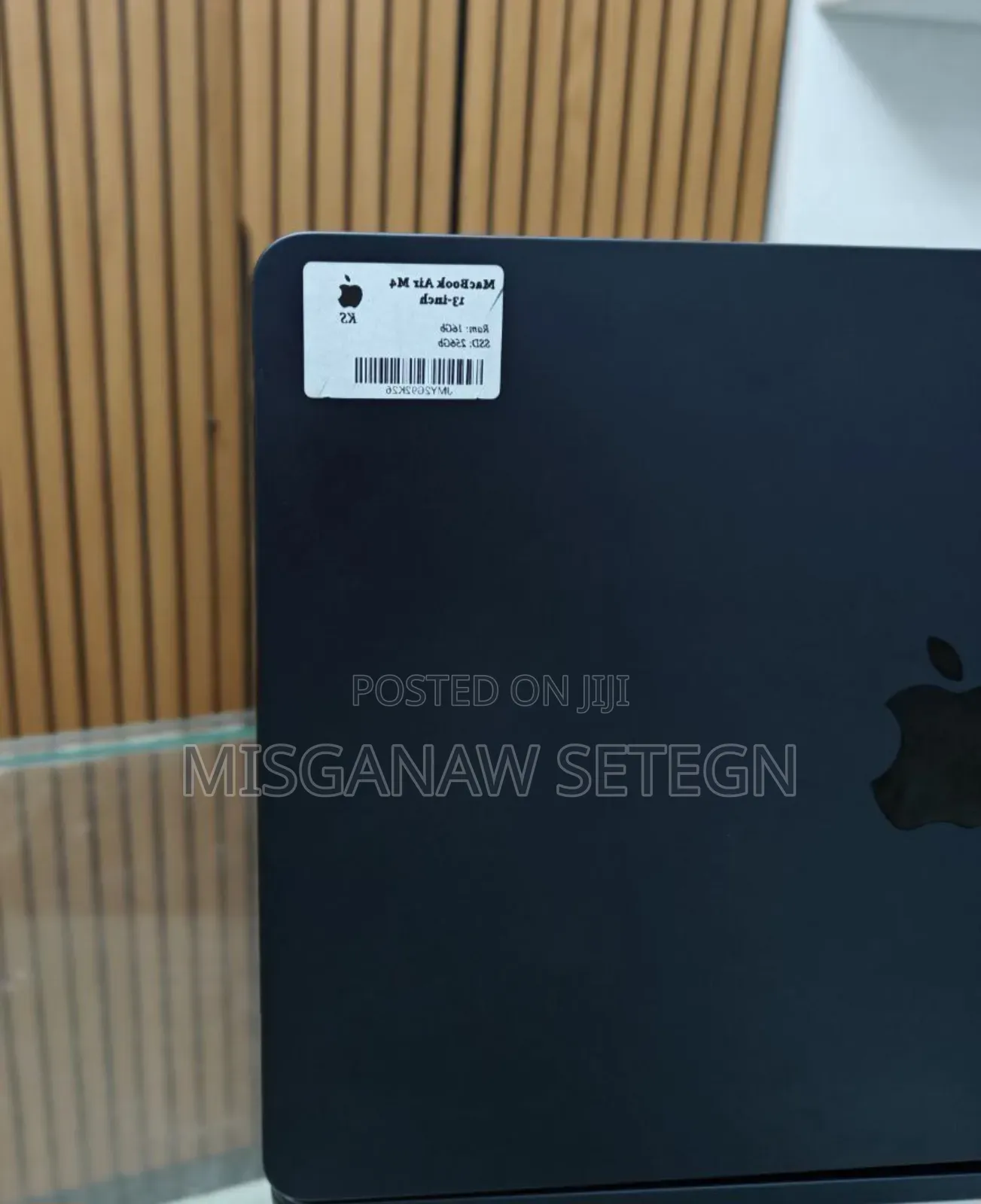 New Laptop Apple MacBook Air 2025 M4 13-Inch 16GB Apple M4 SSD 256GB