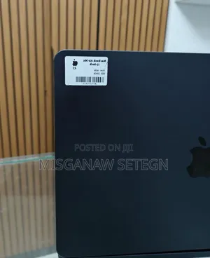 New Laptop Apple MacBook Air 2025 M4 13-Inch 16GB Apple M4 SSD 256GB