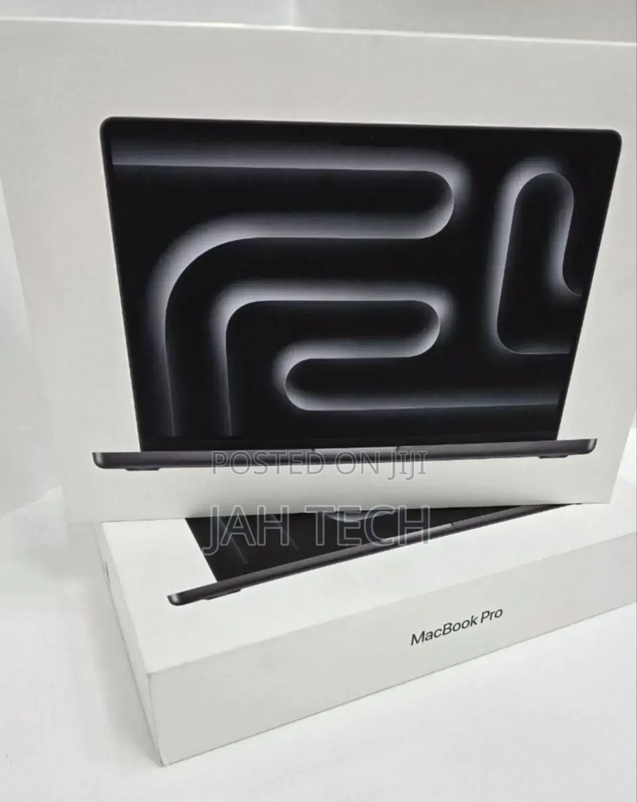 New Apple Macbook Pro 2025 M5 14-Inch 16GB Apple M4 Pro SSD 512GB