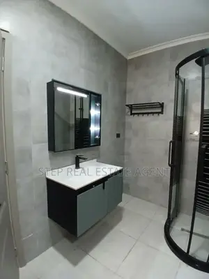 8bdrm House in Bole for sale