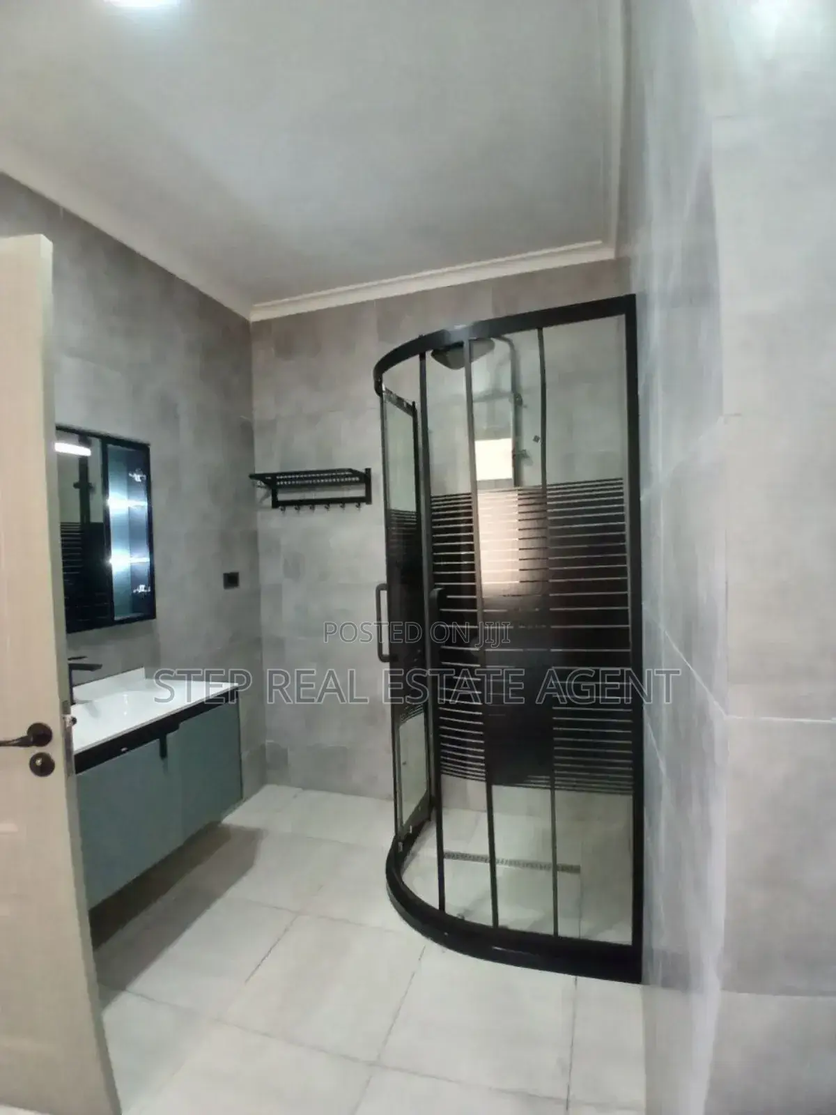 8bdrm House in Bole for sale