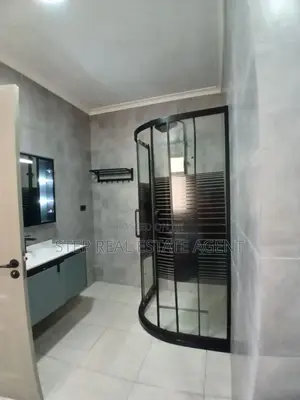 8bdrm House in Bole for sale