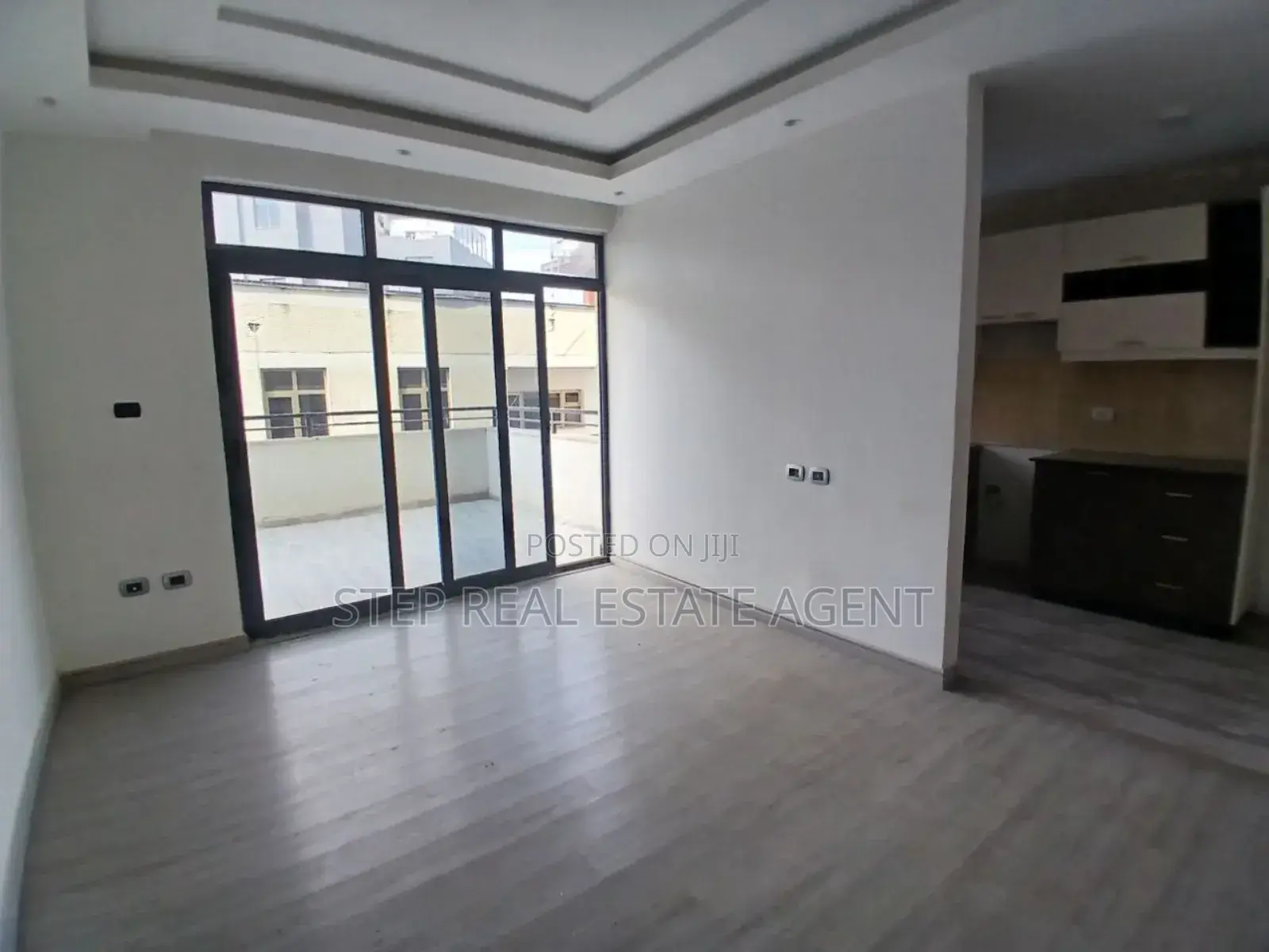 8bdrm House in Bole for sale