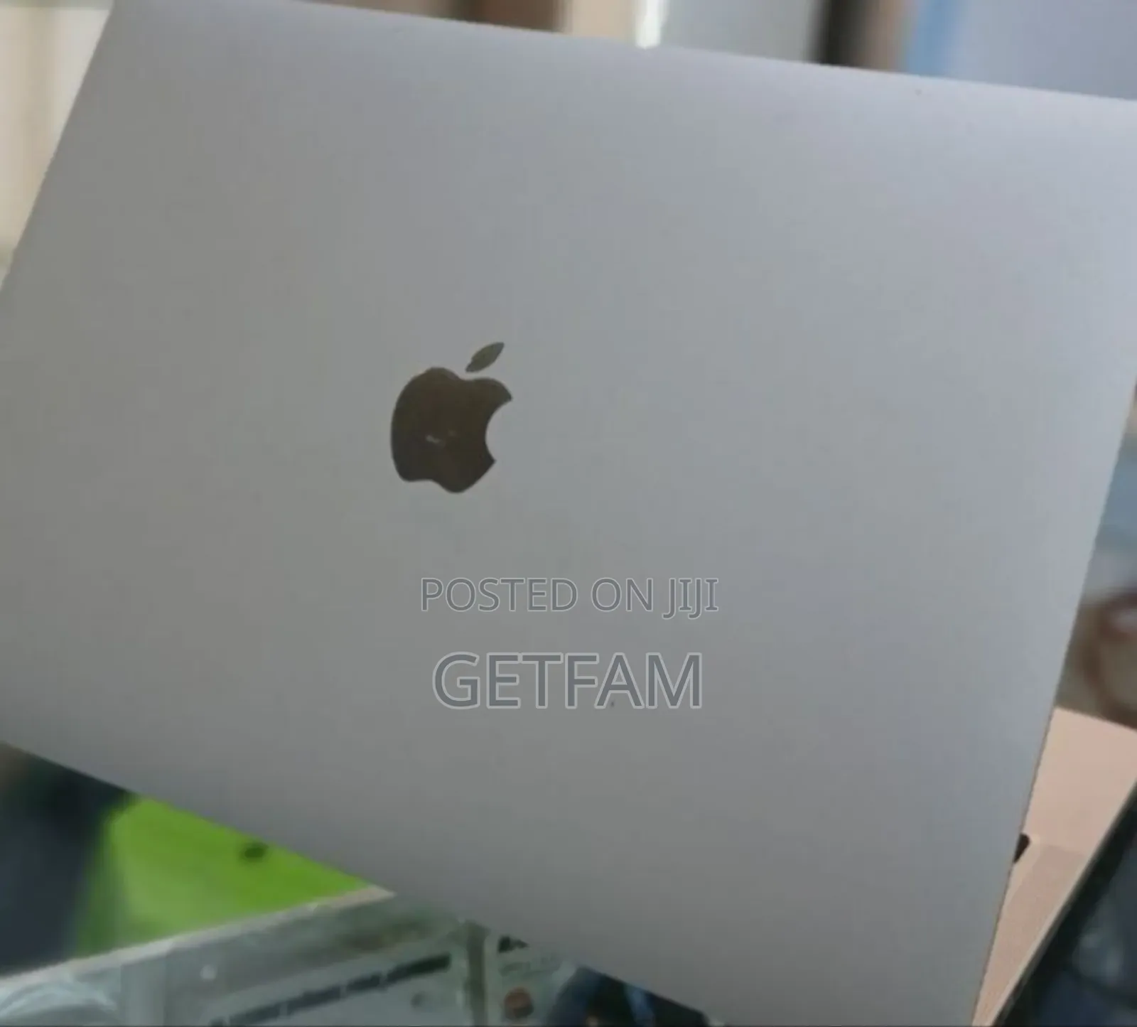 New Laptop Apple MacBook Air 2022 M2 8GB Intel Core M2 SSD 256GB