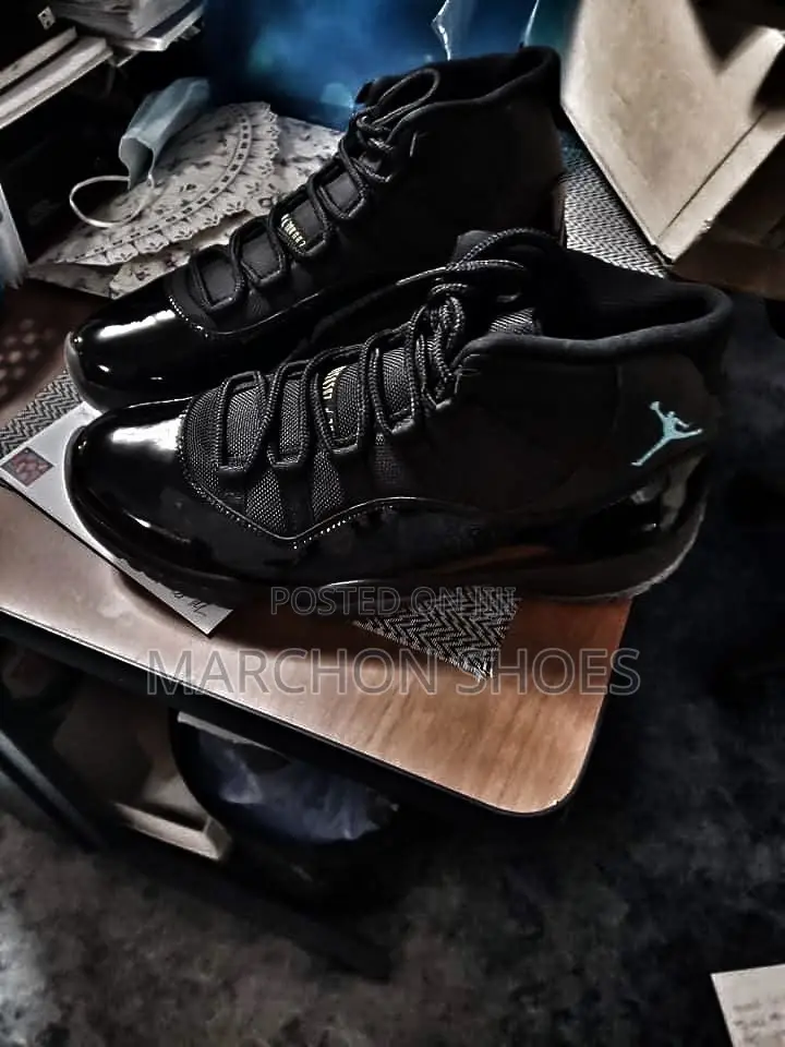 Air Jordan 11 Retro “Cap and Gown”