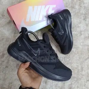 Photo - Nike Air Zoom Guide 10 Running