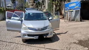Toyota Avanza 2013 Silver