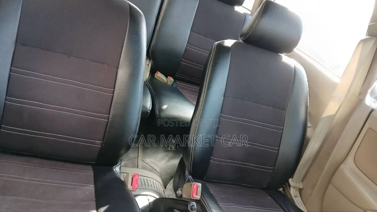 Toyota Avanza 2013 Silver