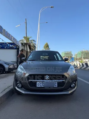 Photo - Suzuki Swift RS 2022