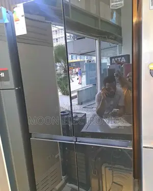 Lg 4-Door Side by Side Refrigerator – Spacious Modern!