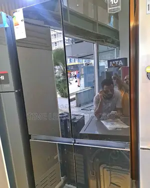 Lg 4-Door Side by Side Refrigerator – Spacious Modern!