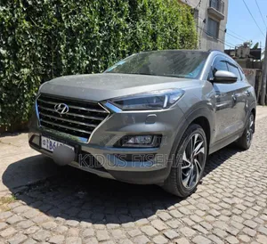 Photo - Hyundai Tucson 2020 Silver