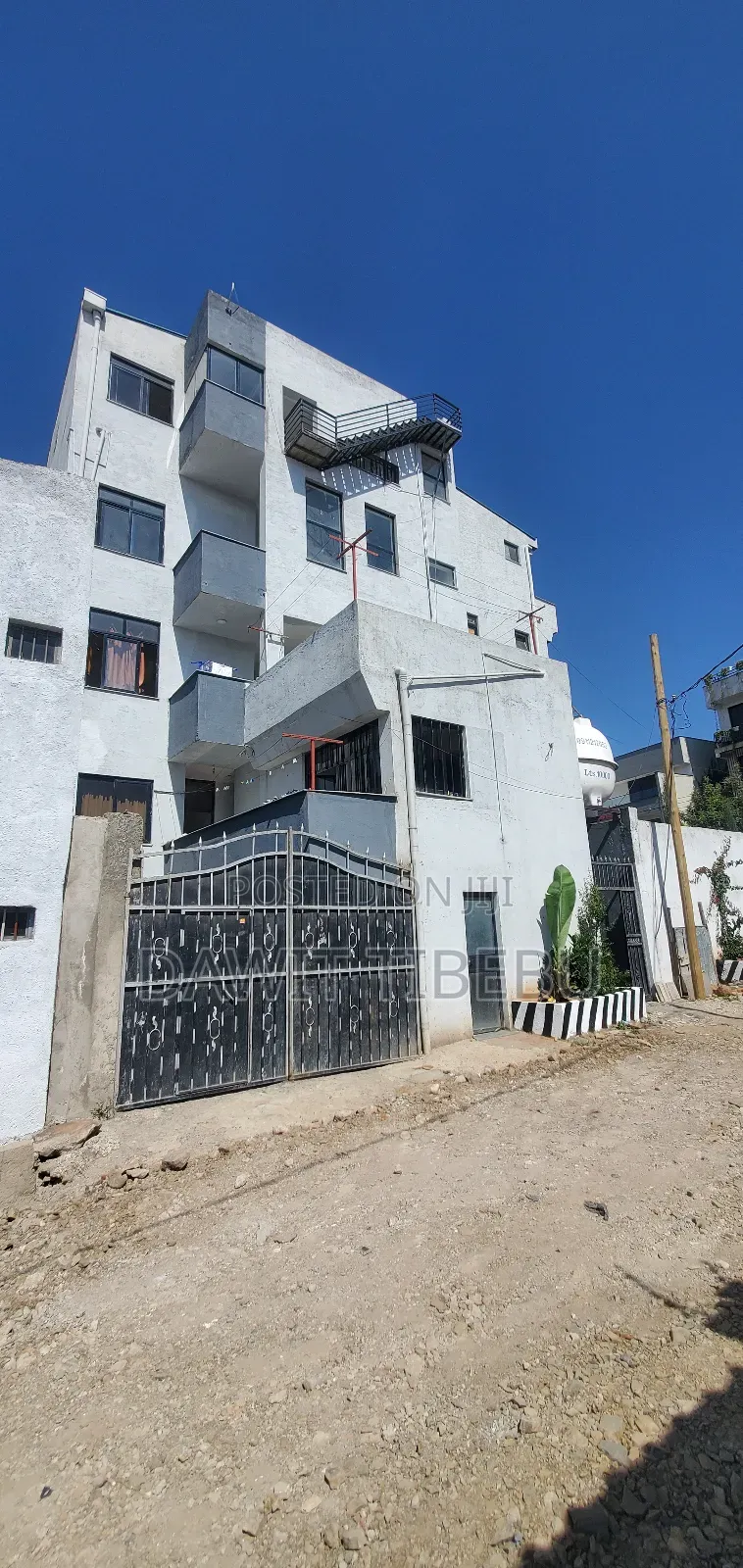 Furnished 20bdrm House in Bole for sale