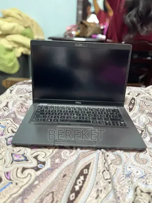 Photo - Laptop Dell Latitude 5400 16GB Intel Core I7 SSD 512GB