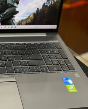 Photo - New Laptop HP ZBook Firefly G8 16GB Intel Core I7 SSD 512GB