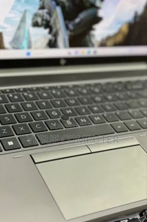 New Laptop HP ZBook Firefly G8 16GB Intel Core I7 SSD 512GB