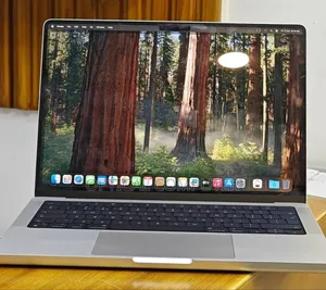 Photo - New Laptop Apple MacBook Pro M1 32GB Apple M1 Pro SSD 1T