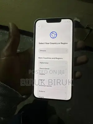 Photo - Apple iPhone 13 256 GB Pink