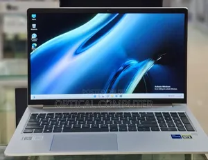 New Laptop HP EliteBook 640 G10 16GB Intel Core I7 SSD 512GB