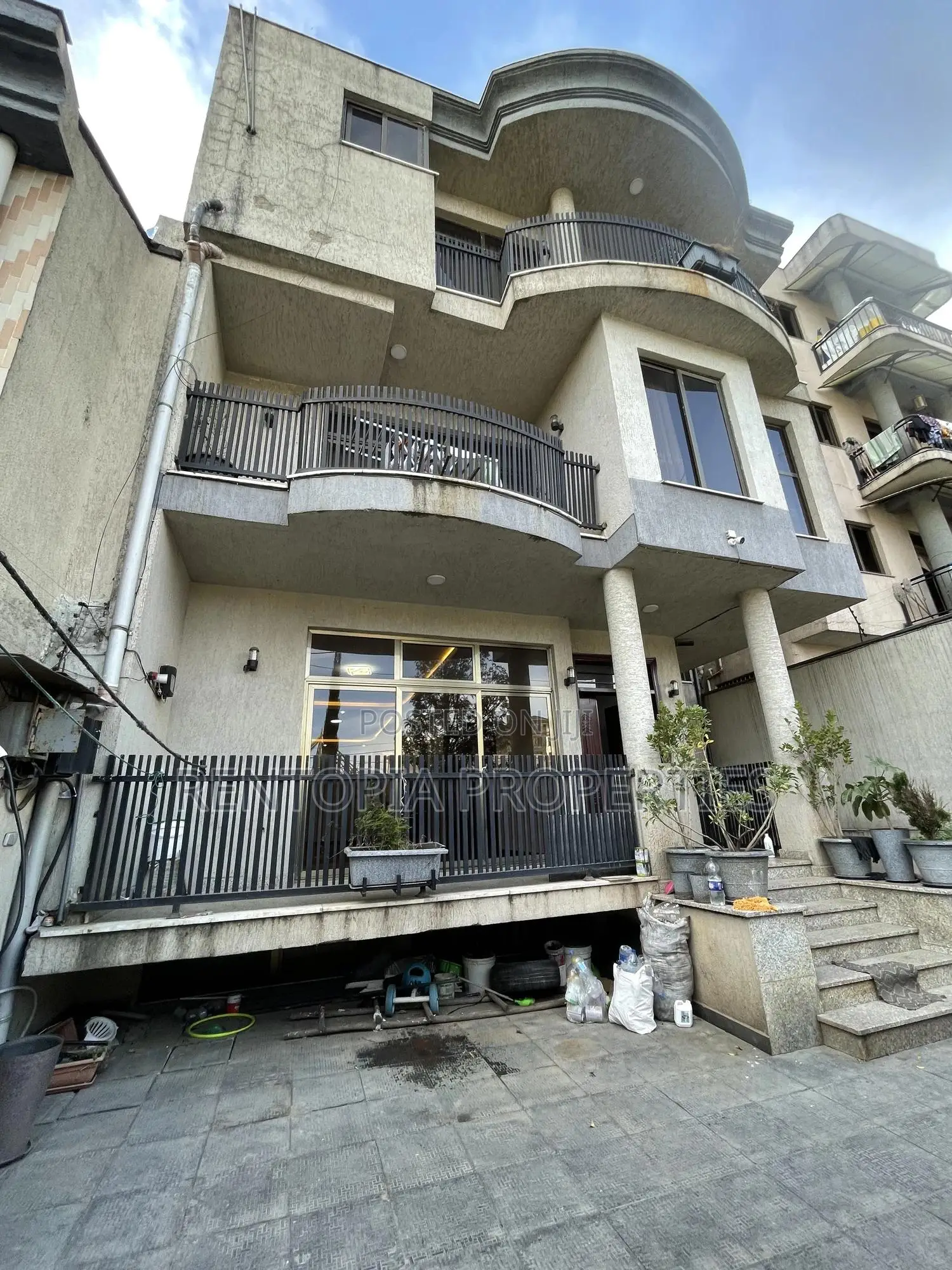 7bdrm House in Bole for rent