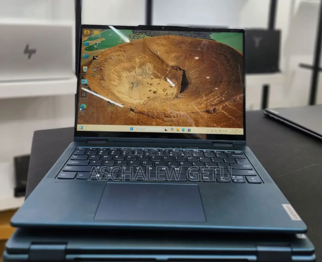 New Laptop Lenovo Yoga 7i 16GB Intel Core Ultra 7 SSD 1T