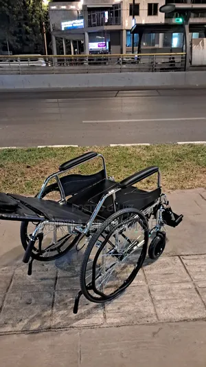 Photo - Toilet Wheelchair口手wheelchair口手wheelchair水手wheelchair手田wheelchair廿手whe